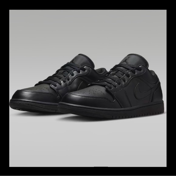 Air Jordan Low Triple Black Size 7 Men’s or women’s 8.5 - Picture 14 of 14